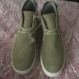 AEO American Eagle suede chukka sneaker nwt