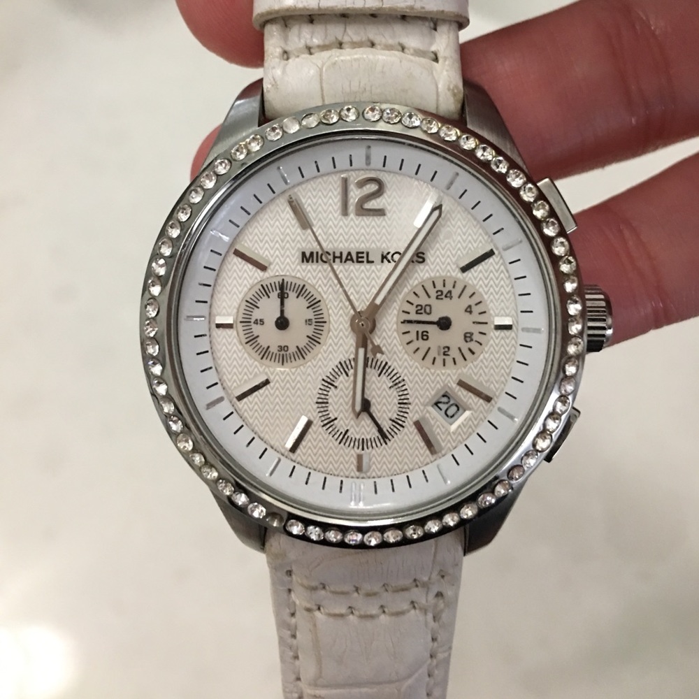 Michael Kors Silver Tone White Leather Strap Watch