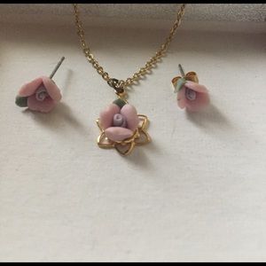 Earring and necklace set