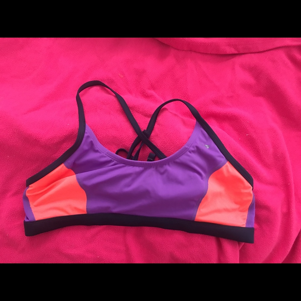 Sports bikini top