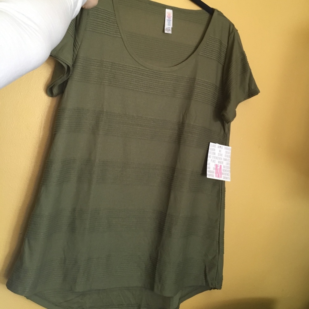 NWT LLR Classic Tee in Olive Green.