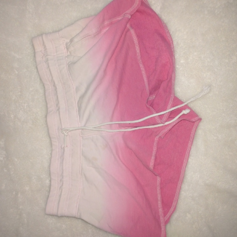 Comfy ombre shorts!??