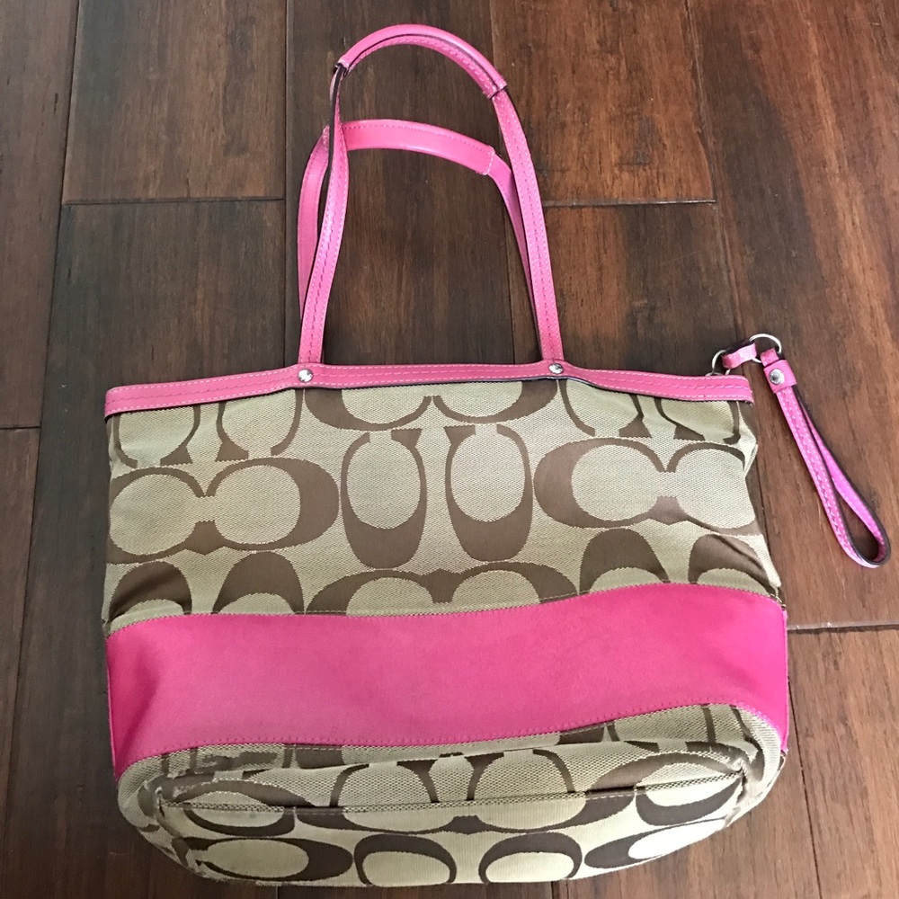 Signature pattern Coach purse
