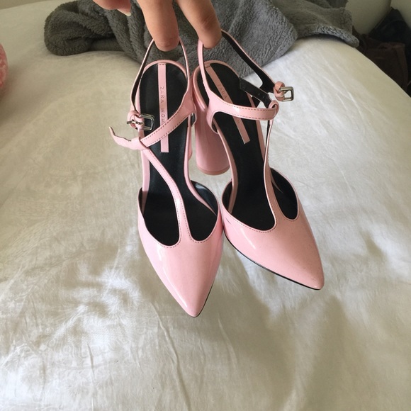 Retro-Pink Heels - Picture 1 of 2