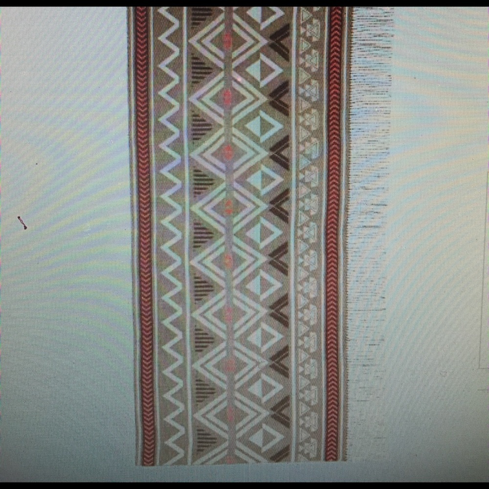 AQUA Diamond Print Woven Wrap. NWOT - Picture 2 of 3