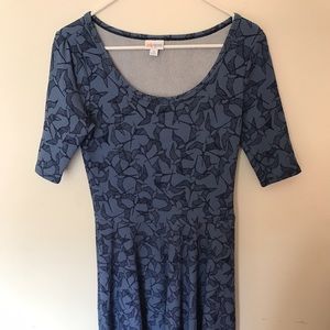 Medium LulaRoe Nicole dress