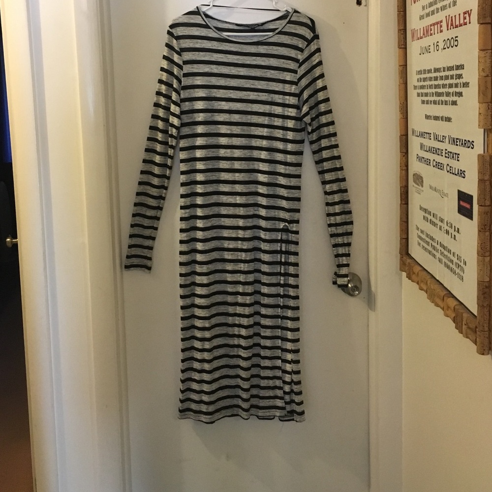 Dress - Picture 2 of 4