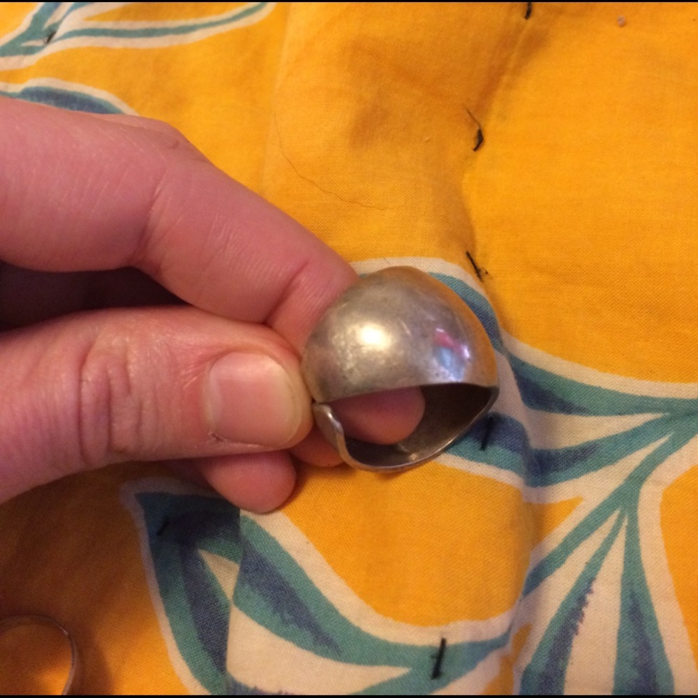 Ring - Picture 3 of 3