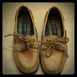 Sperry topsider boat shoes