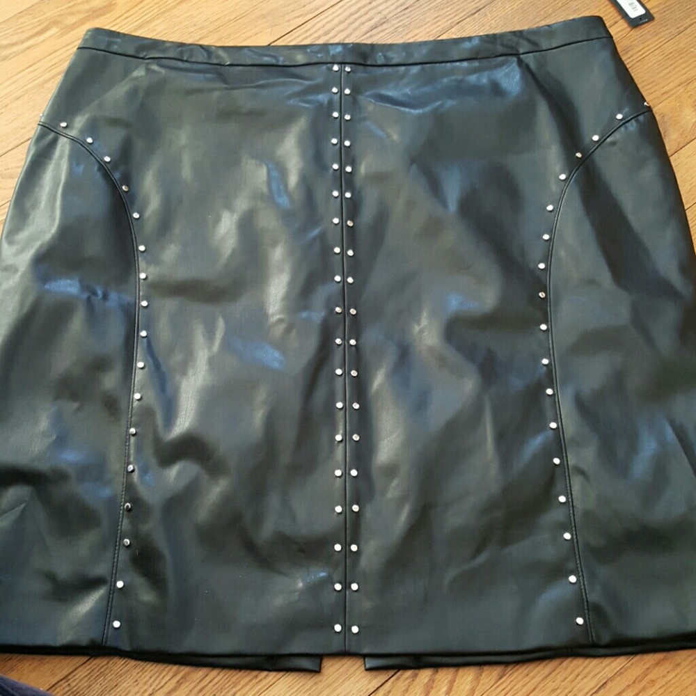 Plus Size FAUX Leather Skirt Size 24W