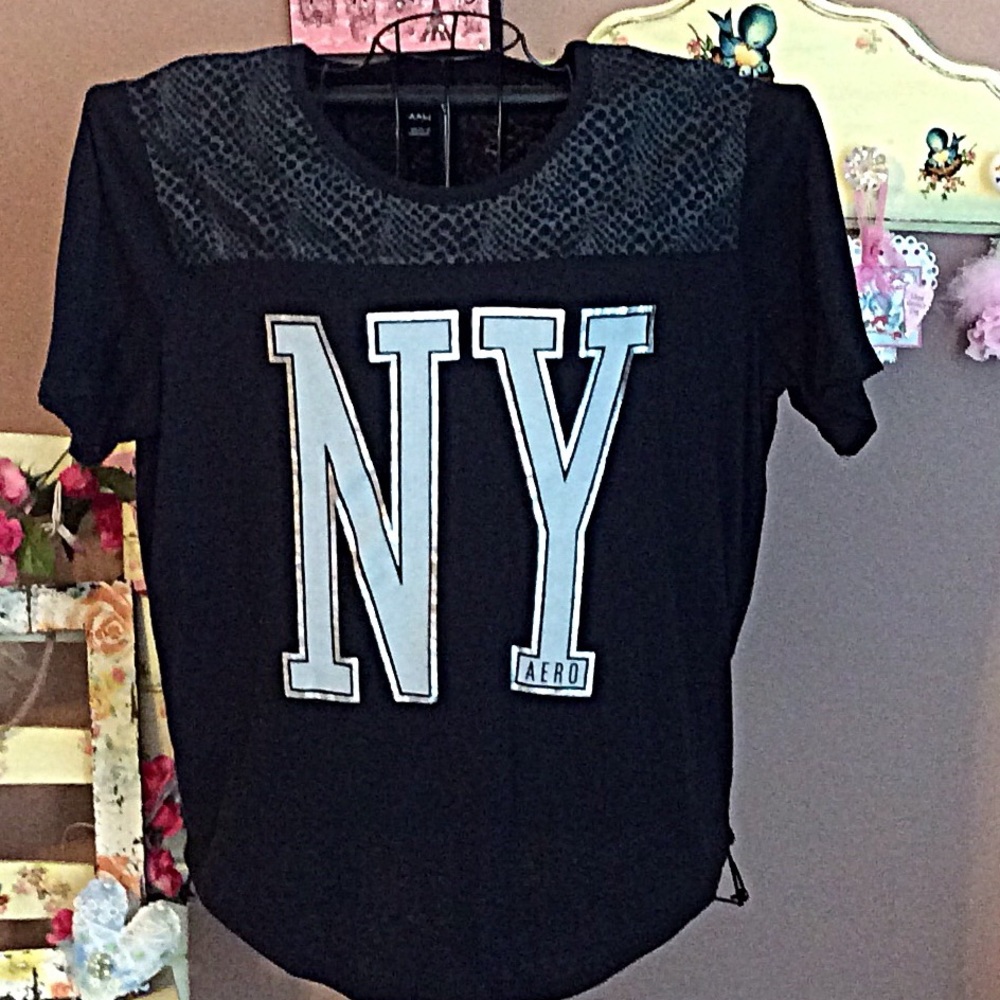 Aero silver/black Bling tee NWOT 👚👚