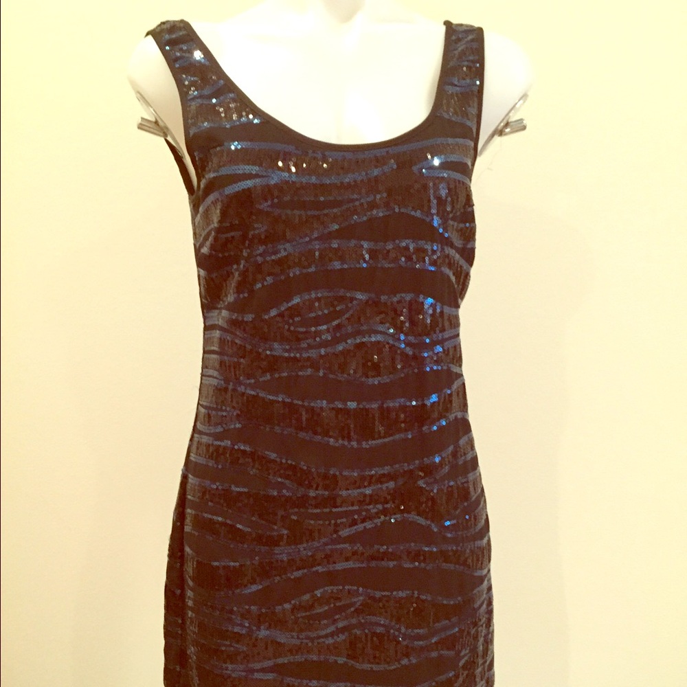 Sequin cocktail dress NWOT size small. Jenny Haan