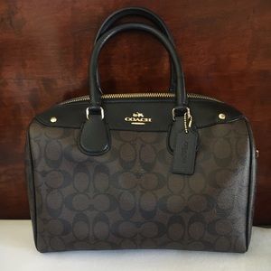 BRAND NEW NEVER USED BEAUTIFUL COACH BAG