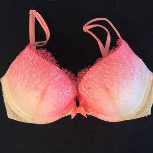 SALE! Victoria's Secret Very Sexy Pushup