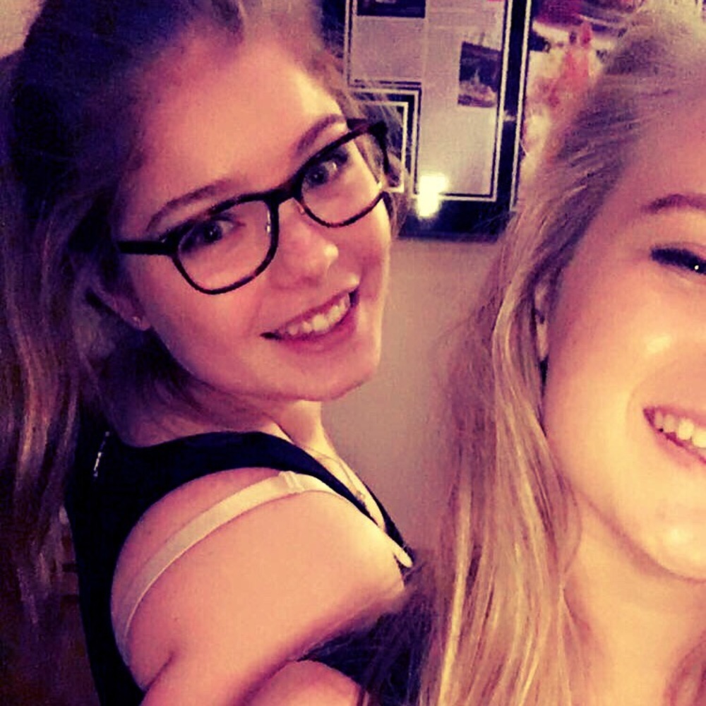 Meet your Posher, Ava