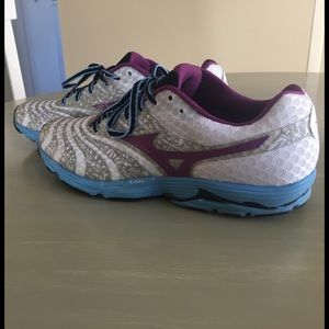 Mizuno running shoes