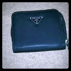 Card and zippered purse wallet