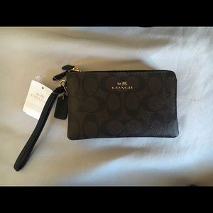 BRAND NEW Authentic Coach Wristlet