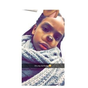 Meet your Posher, Dalia