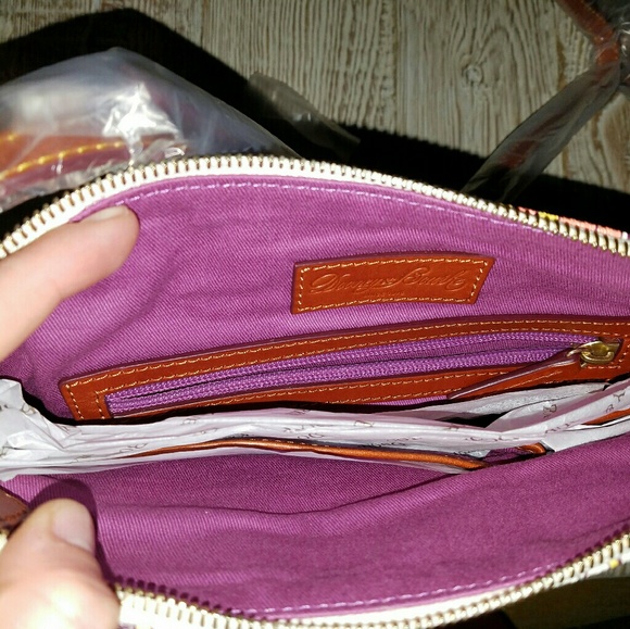 🚫sold🚫Dooney and Bourke Beauty & Beast Disney - Picture 3 of 4