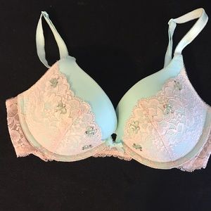 SALE!! Victoria's Secret - Dream Angel's Pushup