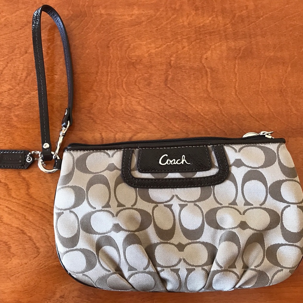 Coach Signature Wristlet large