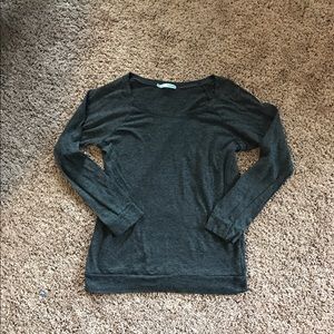 --- SOLD SOLD SOLD----Comfy grey tee!