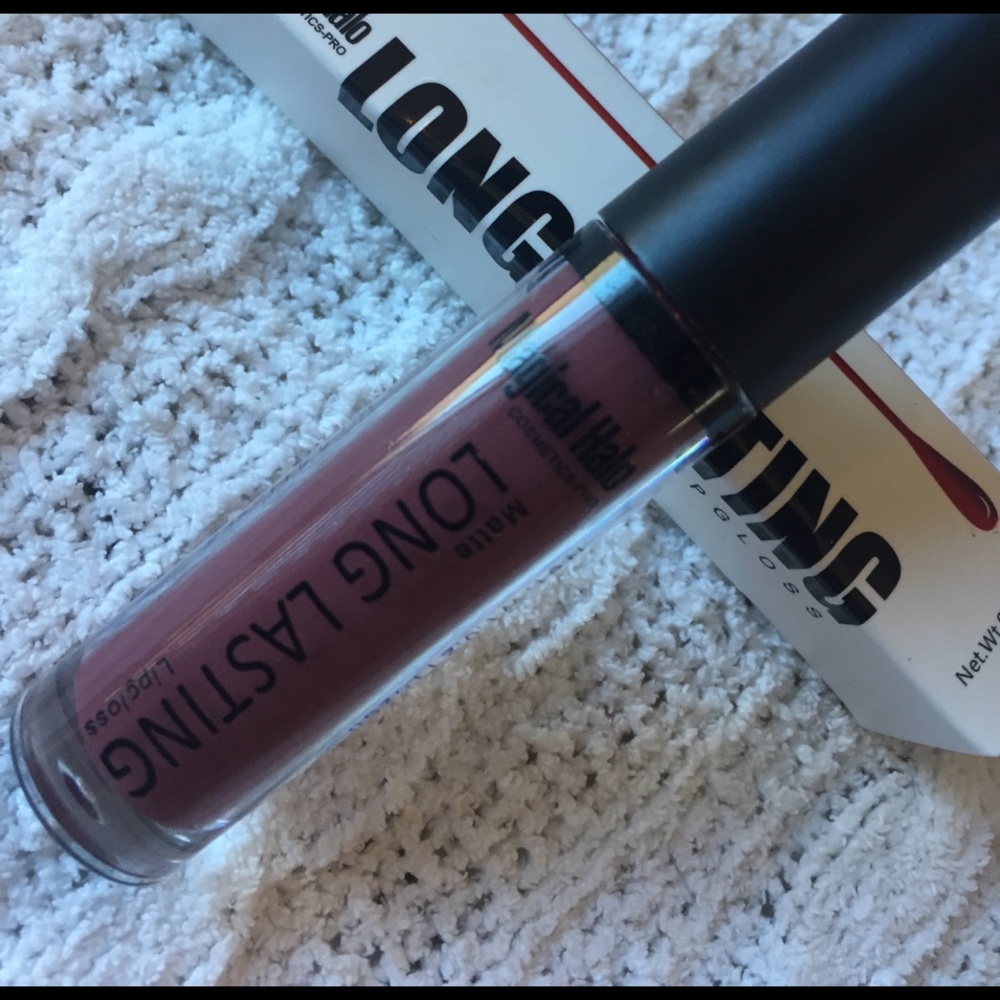 💋SOLD💋matte lippie FREE w/ next bundle purchase!