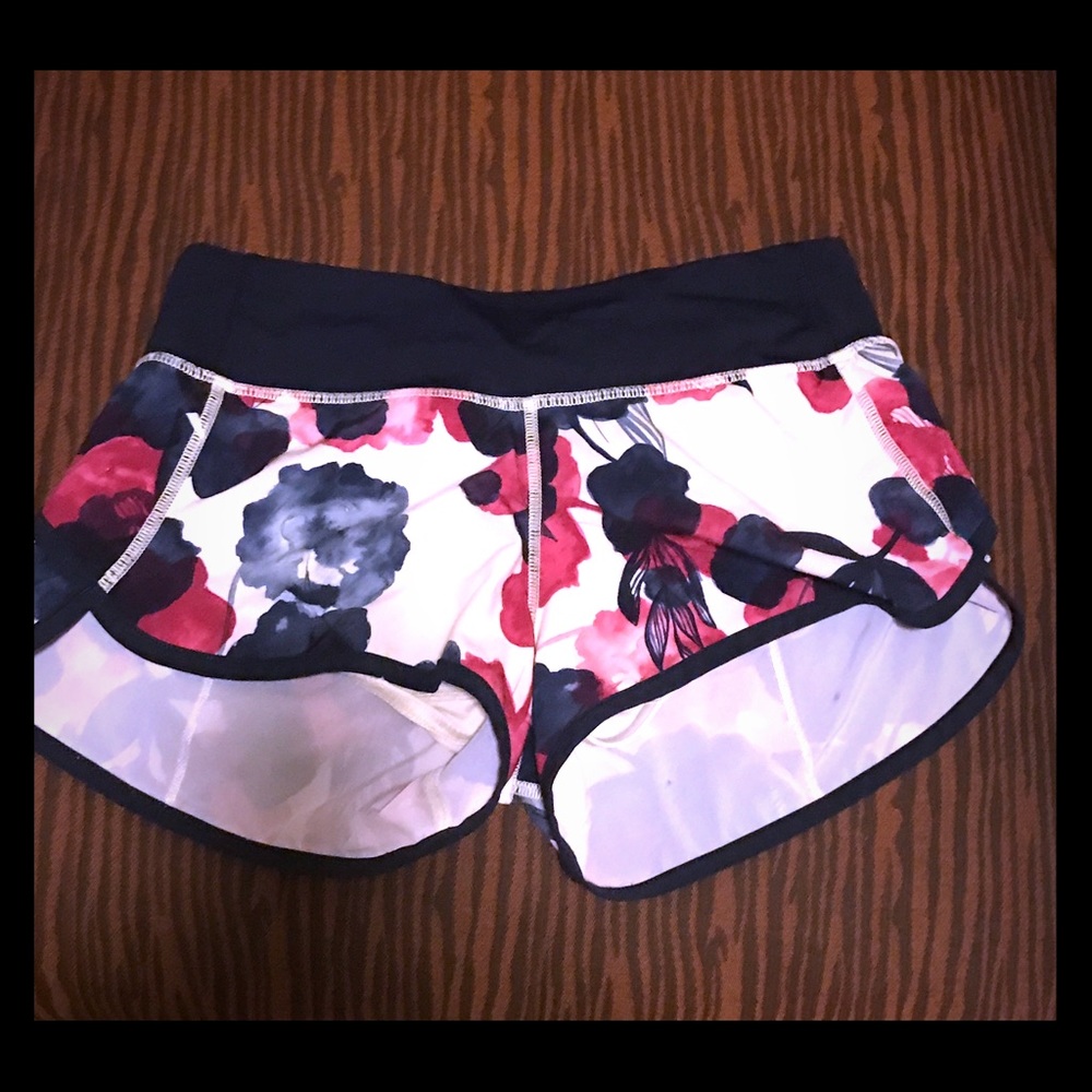 Lululemon Athletica XS shorts