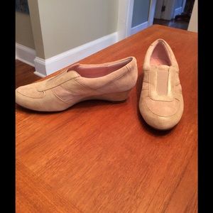 Taryn Rose Pooms wedges, color:whey, size:7.5