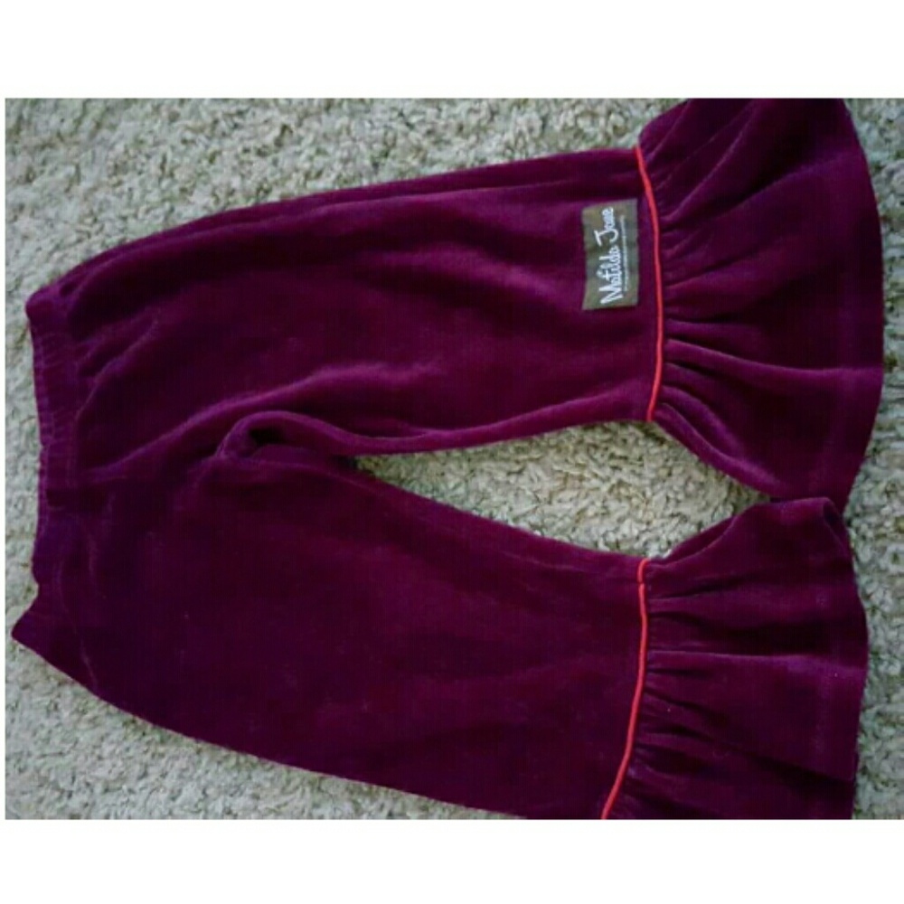 Wide leg ruffle