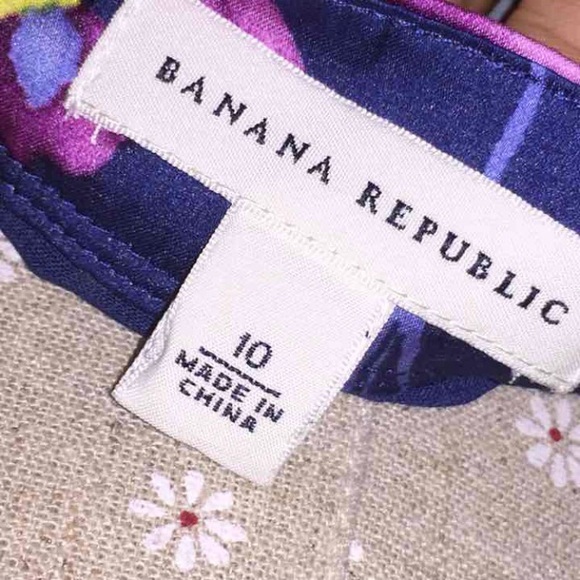 ~BANANA REPUBLIC~Satin Floral Mini Skirt size 10 - Picture 3 of 3