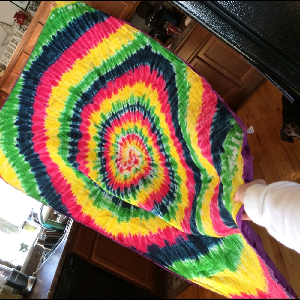 Mexicali tie dye twin sized comforter blanket
