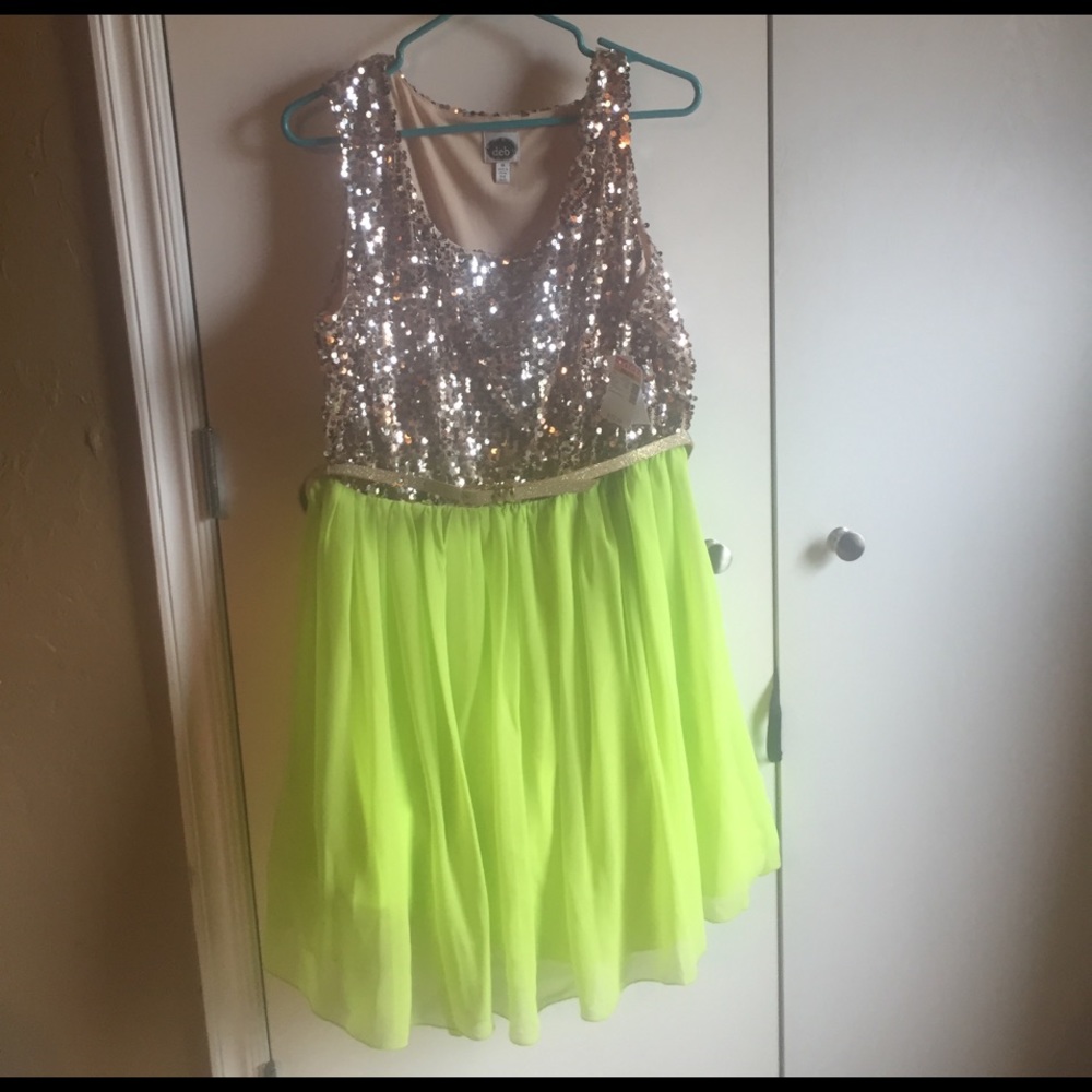 Deb's size 16 formal spring dress