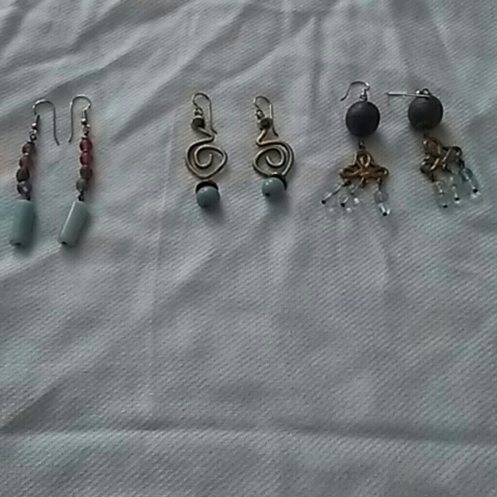 Bundle 3 pair earings reasonable offer accepted