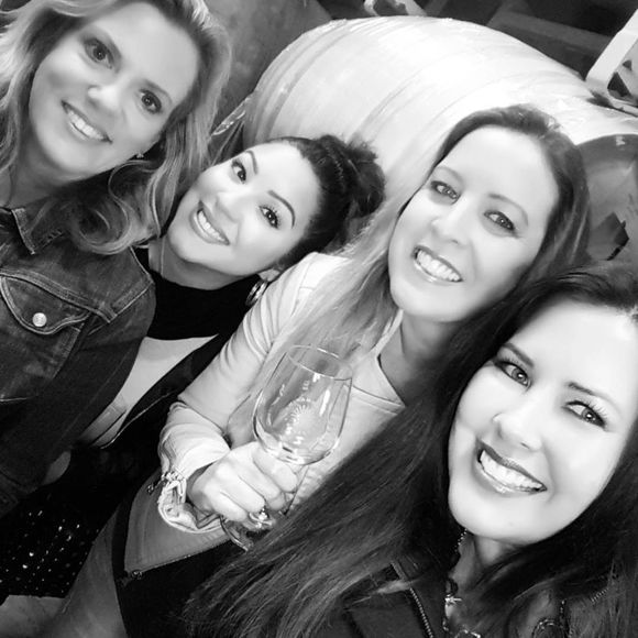 Meet your Posher, Elisa - Picture 1 of 1