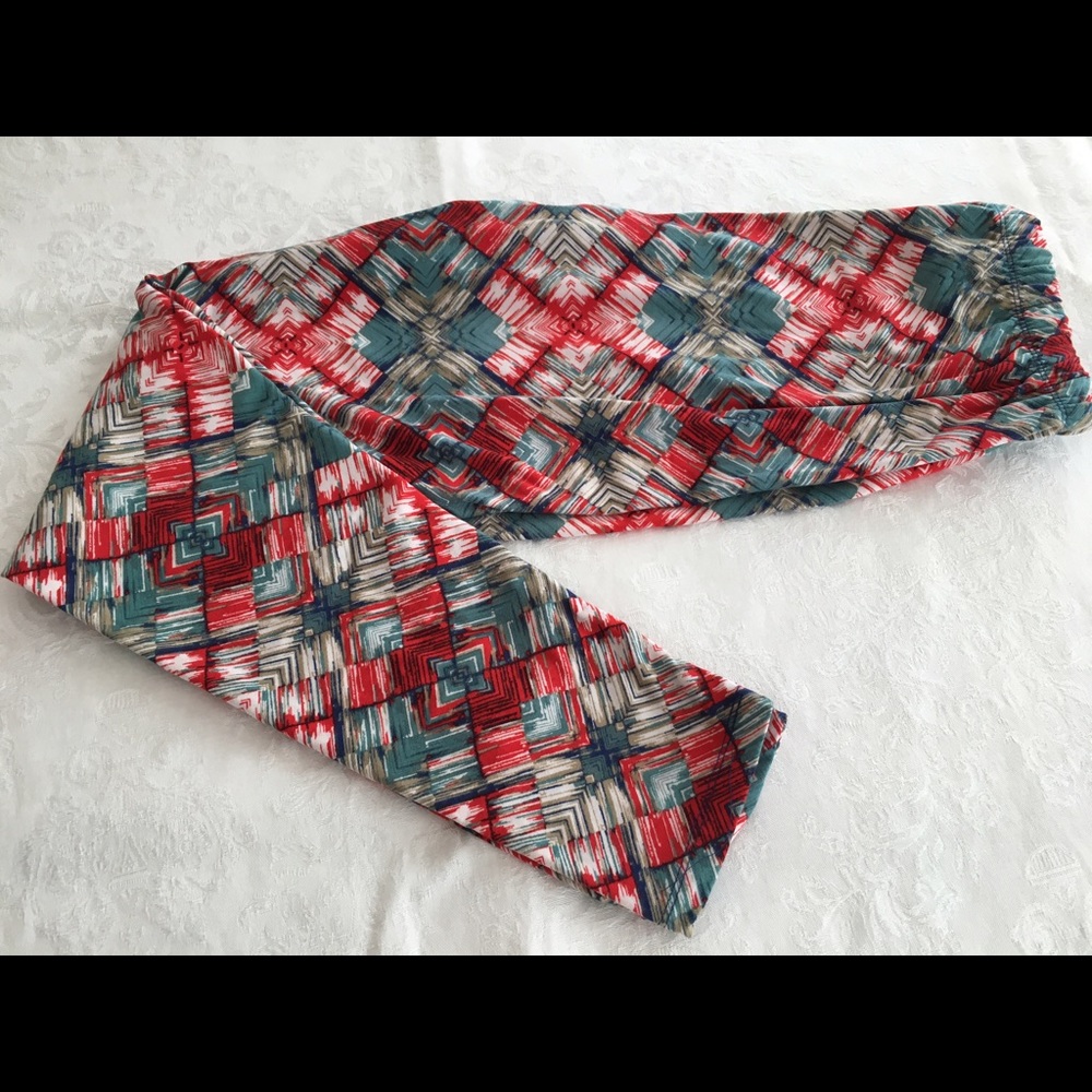 Lularoe OS red blue geometric leggings