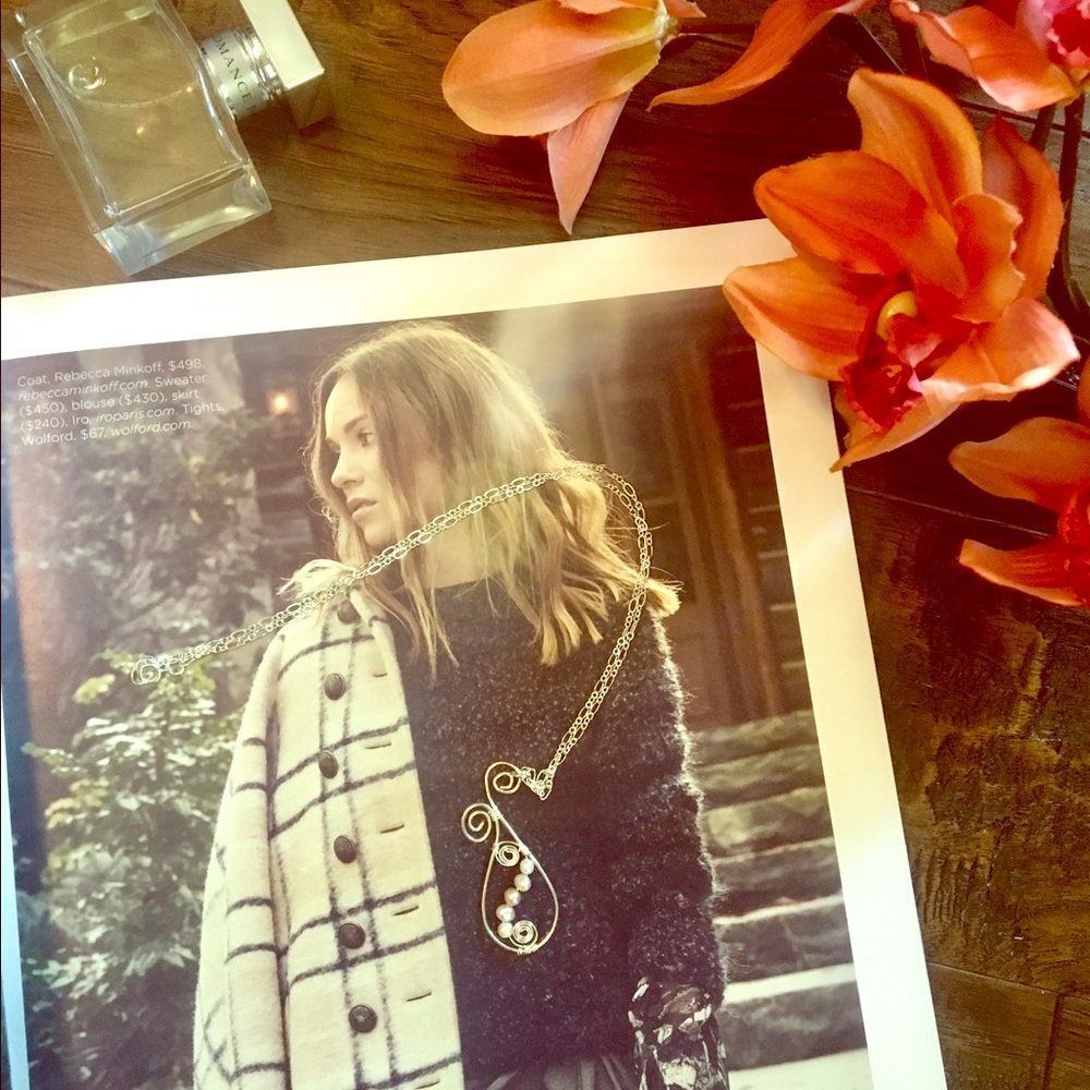 🎀Silver and Faux Pearl Necklace🎀