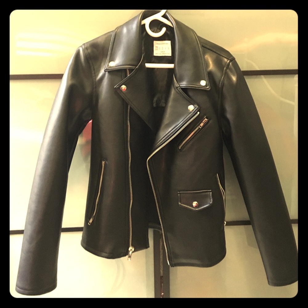 Black leather jacket - Picture 1 of 2