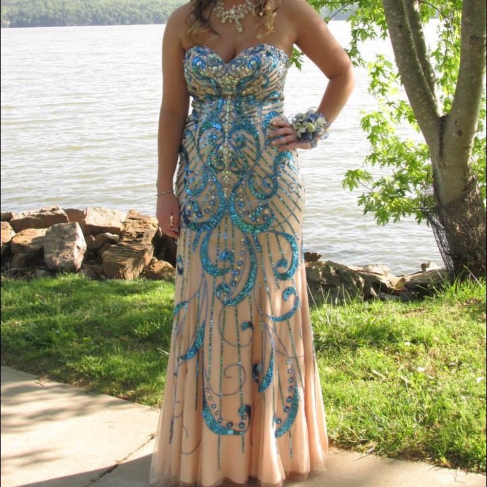 Alyce Paris prom dress
