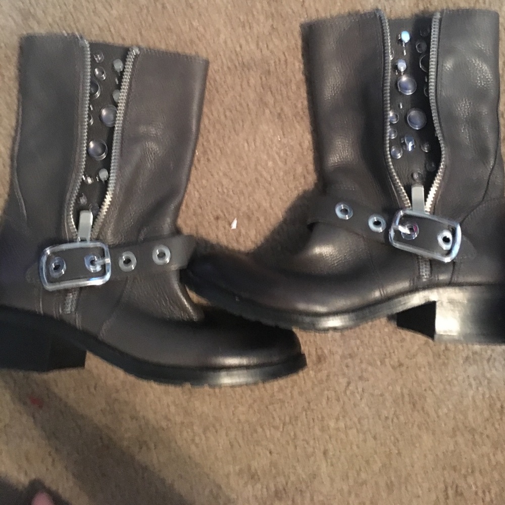 Vince Camuto leather boots!!