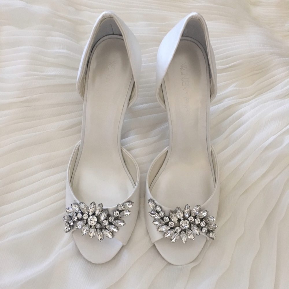 NEW!   Jenny Packham pump, Size 8