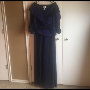 Davids bridal formal gown size 14w