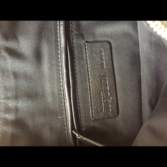 💥SOLD💥 Alexander Mcqueen De Manta studded clutch - Picture 4 of 4