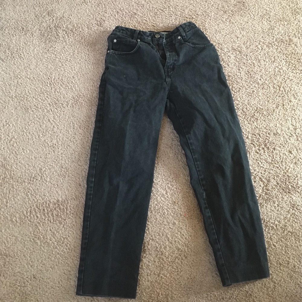 Black distressed boyfriend jeans