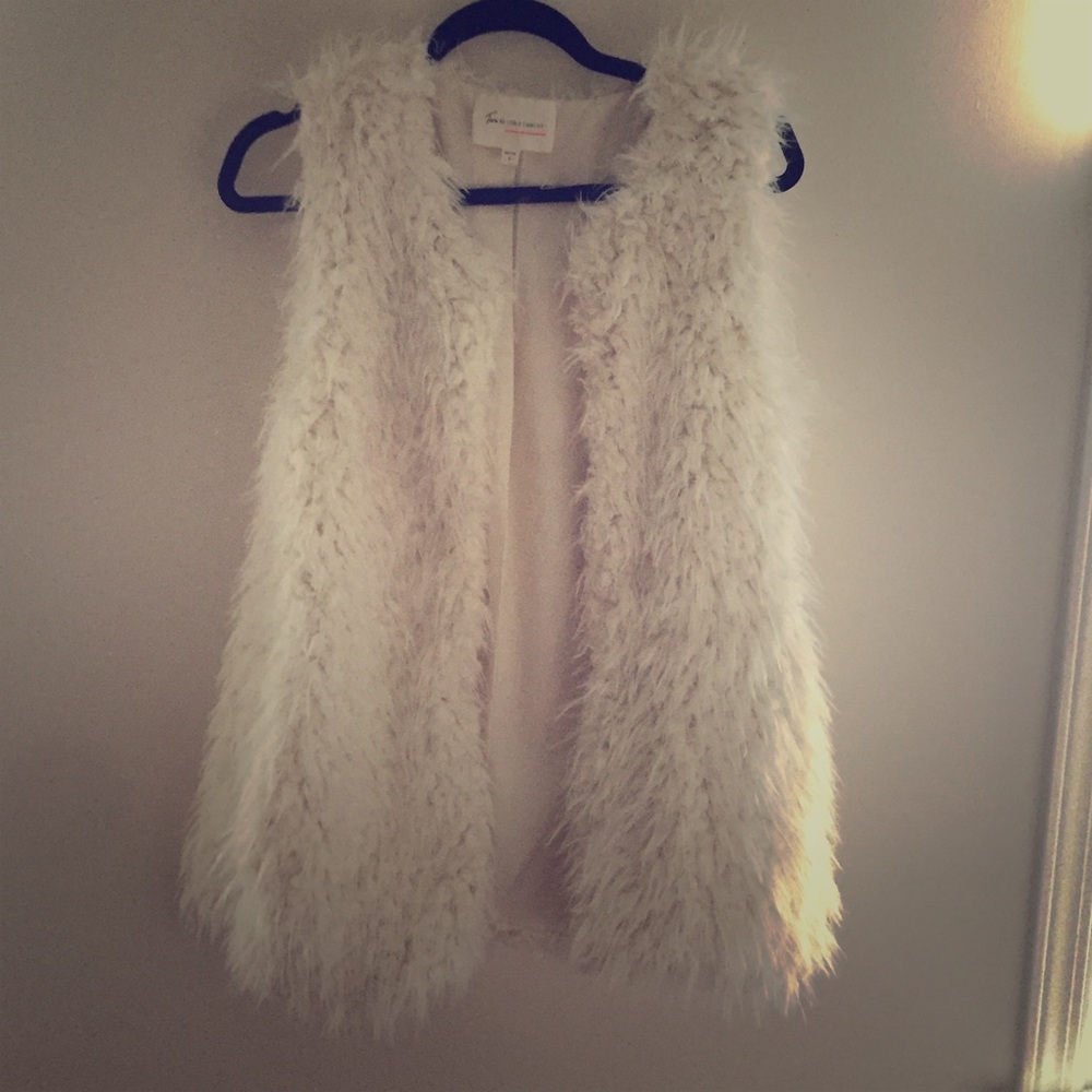 Two by Vince Camuto Fur Vest