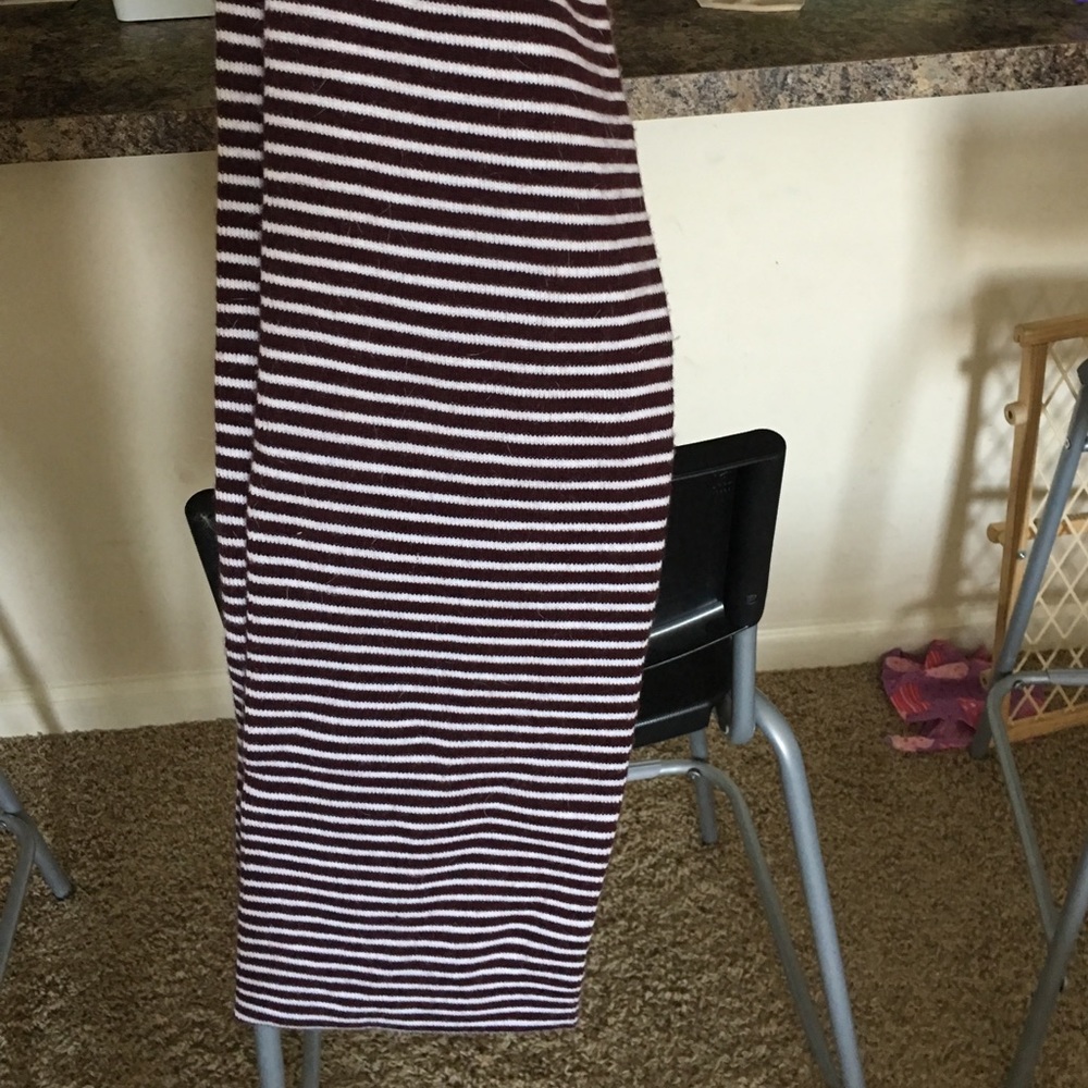 STRIPED DARK RED SCARF
