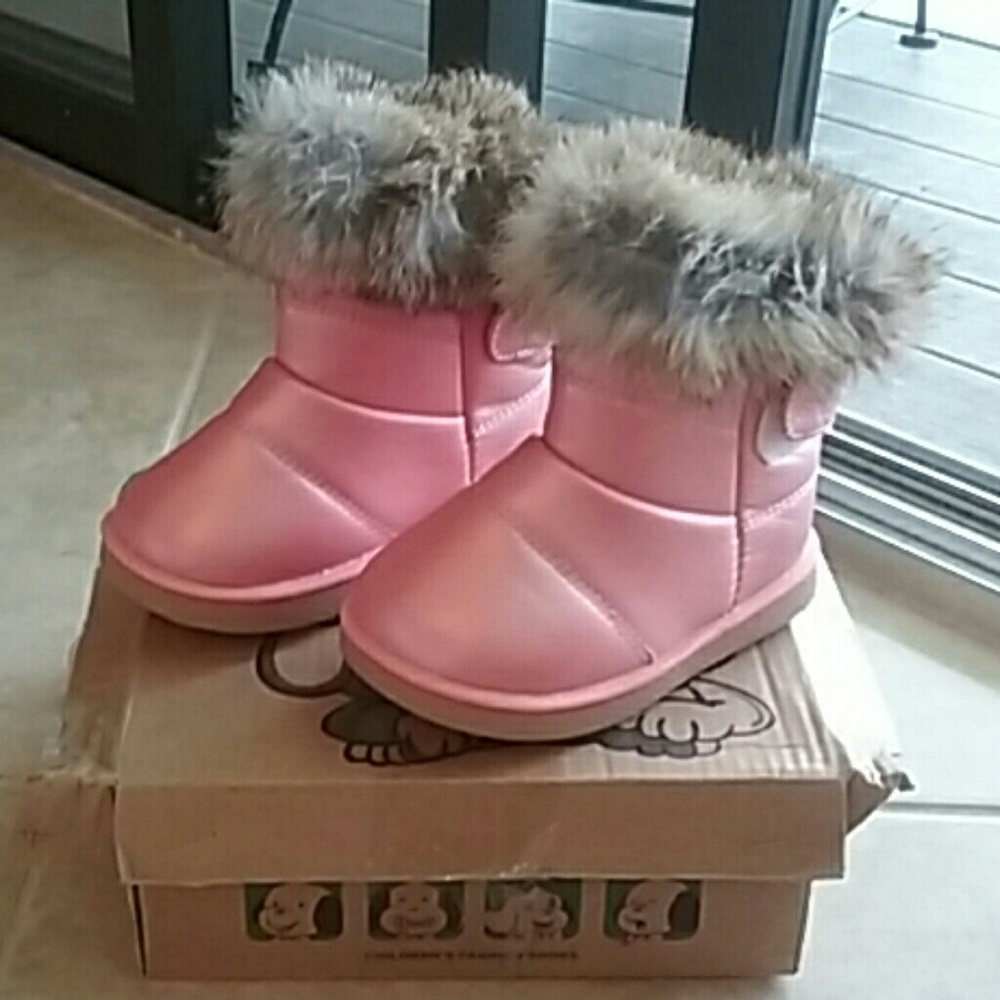 Boots with the fur!