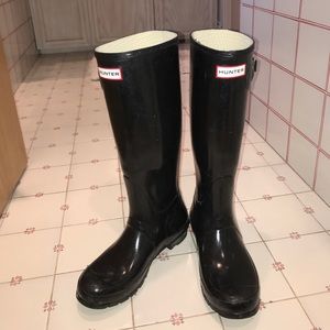 Tall Shiny Black Hunter Rainboots