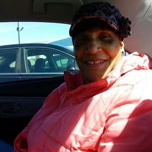 Meet your Posher, Sharon